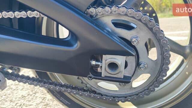 Ямаха FZ1 Fazer, об'ємом двигуна 0 л та пробігом 31 тис. км за 7900 $, фото 7 на Automoto.ua