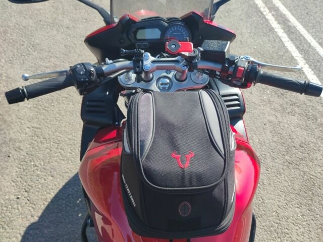 Ямаха FZ1 Fazer, об'ємом двигуна 1 л та пробігом 0 тис. км за 7700 $, фото 4 на Automoto.ua