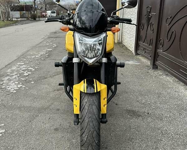 Жовтий Ямаха FZ1 Fazer, об'ємом двигуна 1 л та пробігом 29 тис. км за 3200 $, фото 3 на Automoto.ua