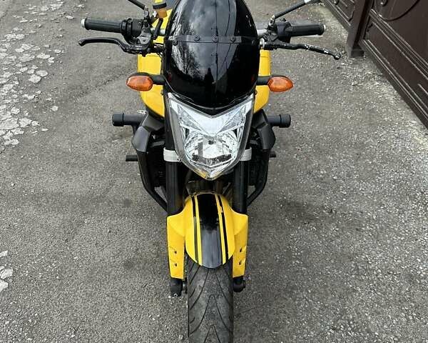 Жовтий Ямаха FZ1 Fazer, об'ємом двигуна 1 л та пробігом 29 тис. км за 3200 $, фото 1 на Automoto.ua