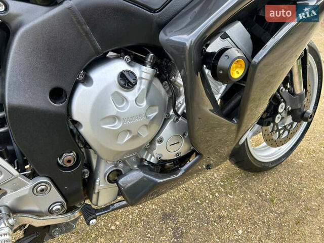 Серый Ямаха FZ1 Fazer, объемом двигателя 1 л и пробегом 30 тыс. км за 7000 $, фото 24 на Automoto.ua