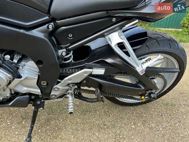 Серый Ямаха FZ1 Fazer, объемом двигателя 1 л и пробегом 30 тыс. км за 7000 $, фото 26 на Automoto.ua