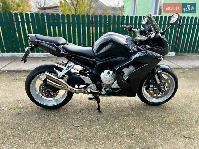 Серый Ямаха FZ1 Fazer, объемом двигателя 1 л и пробегом 30 тыс. км за 7000 $, фото 4 на Automoto.ua