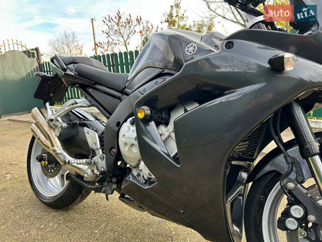 Серый Ямаха FZ1 Fazer, объемом двигателя 1 л и пробегом 30 тыс. км за 7000 $, фото 22 на Automoto.ua