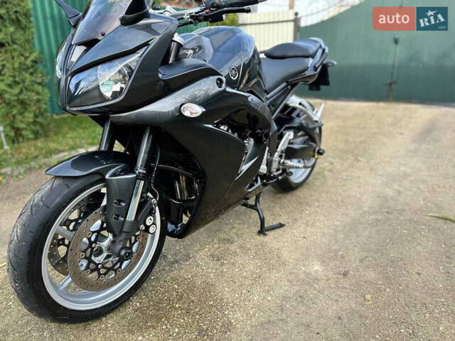 Серый Ямаха FZ1 Fazer, объемом двигателя 1 л и пробегом 30 тыс. км за 7000 $, фото 9 на Automoto.ua