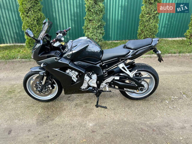Серый Ямаха FZ1 Fazer, объемом двигателя 1 л и пробегом 30 тыс. км за 7000 $, фото 8 на Automoto.ua