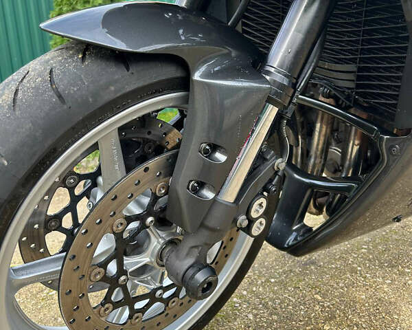 Серый Ямаха FZ1 Fazer, объемом двигателя 1 л и пробегом 30 тыс. км за 7000 $, фото 25 на Automoto.ua