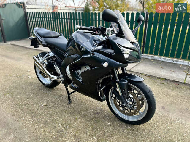 Серый Ямаха FZ1 Fazer, объемом двигателя 1 л и пробегом 30 тыс. км за 7000 $, фото 11 на Automoto.ua