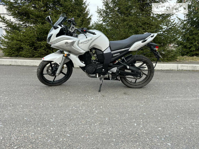 Серый Ямаха FZ1 Fazer, объемом двигателя 0.15 л и пробегом 270 тыс. км за 1950 $, фото 1 на Automoto.ua