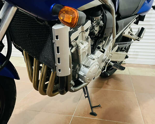 Синий Ямаха FZ1 Fazer, объемом двигателя 1 л и пробегом 18 тыс. км за 5500 $, фото 16 на Automoto.ua