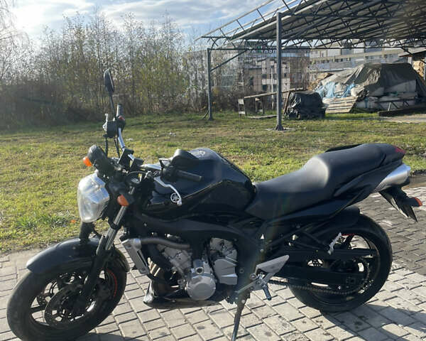 Черный Ямаха FZ6, объемом двигателя 0.6 л и пробегом 47 тыс. км за 3999 $, фото 2 на Automoto.ua