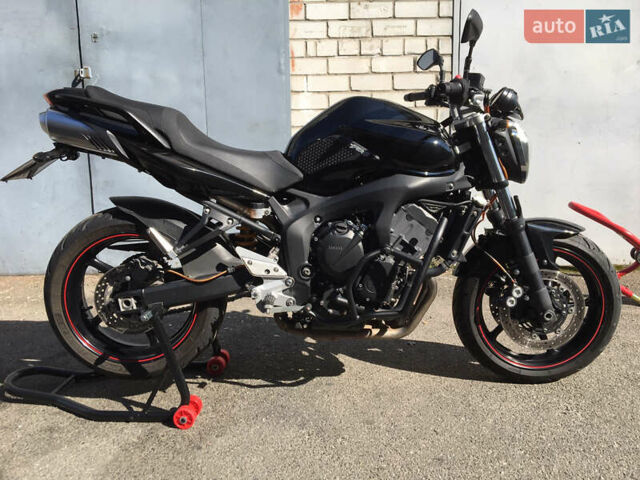 Черный Ямаха FZ6, объемом двигателя 0.6 л и пробегом 34 тыс. км за 5500 $, фото 2 на Automoto.ua