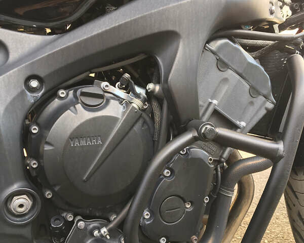 Черный Ямаха FZ6, объемом двигателя 0.6 л и пробегом 34 тыс. км за 5500 $, фото 11 на Automoto.ua