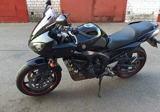 Черный Ямаха FZ6, объемом двигателя 0.6 л и пробегом 42 тыс. км за 4700 $, фото 9 на Automoto.ua