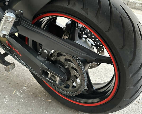 Черный Ямаха FZ6, объемом двигателя 0.6 л и пробегом 33 тыс. км за 5000 $, фото 7 на Automoto.ua