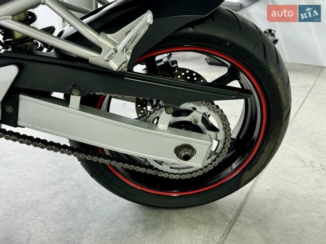 Ямаха FZ6, объемом двигателя 0.6 л и пробегом 40 тыс. км за 4699 $, фото 11 на Automoto.ua