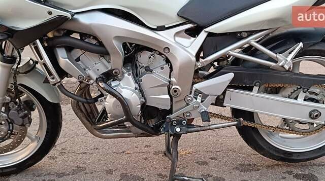 Серый Ямаха FZ6, объемом двигателя 0 л и пробегом 34 тыс. км за 4200 $, фото 8 на Automoto.ua