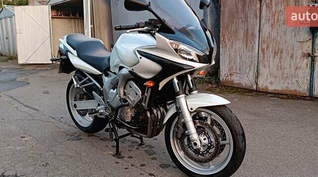 Серый Ямаха FZ6, объемом двигателя 0 л и пробегом 34 тыс. км за 4200 $, фото 14 на Automoto.ua