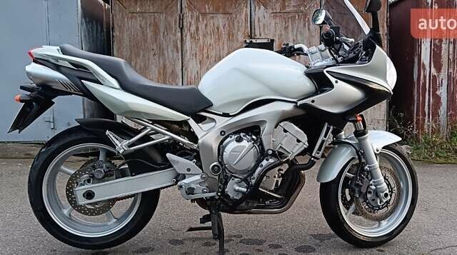 Серый Ямаха FZ6, объемом двигателя 0 л и пробегом 34 тыс. км за 4200 $, фото 24 на Automoto.ua