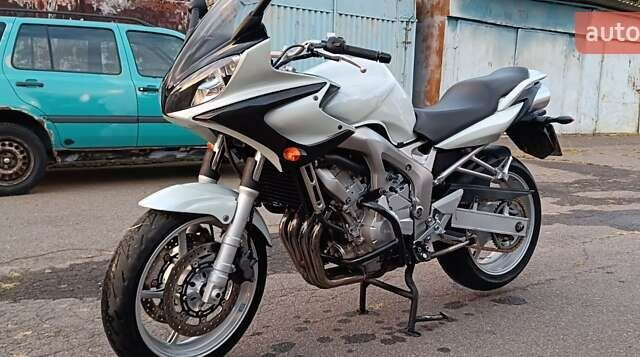 Серый Ямаха FZ6, объемом двигателя 0 л и пробегом 34 тыс. км за 4200 $, фото 17 на Automoto.ua