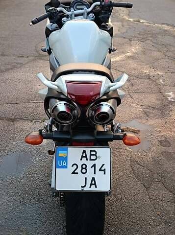 Серый Ямаха FZ6, объемом двигателя 0 л и пробегом 34 тыс. км за 4200 $, фото 3 на Automoto.ua