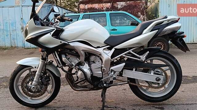 Серый Ямаха FZ6, объемом двигателя 0 л и пробегом 34 тыс. км за 4200 $, фото 7 на Automoto.ua