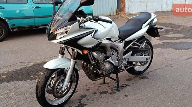 Сірий Ямаха FZ6, об'ємом двигуна 0.6 л та пробігом 37 тис. км за 4000 $, фото 11 на Automoto.ua