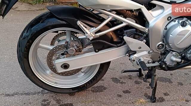 Сірий Ямаха FZ6, об'ємом двигуна 0.6 л та пробігом 37 тис. км за 4000 $, фото 16 на Automoto.ua