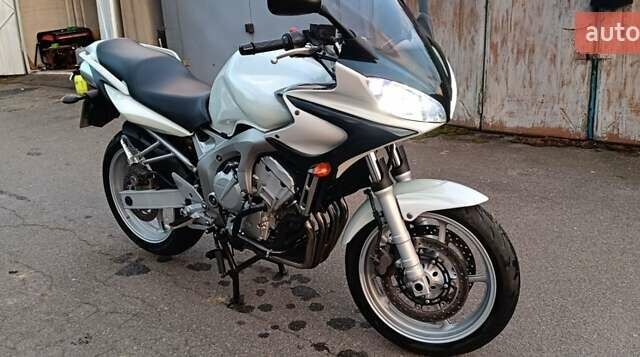 Сірий Ямаха FZ6, об'ємом двигуна 0.6 л та пробігом 37 тис. км за 4000 $, фото 6 на Automoto.ua