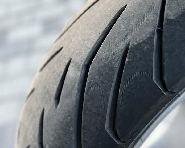 Синий Ямаха FZ6, объемом двигателя 0.6 л и пробегом 40 тыс. км за 4000 $, фото 8 на Automoto.ua