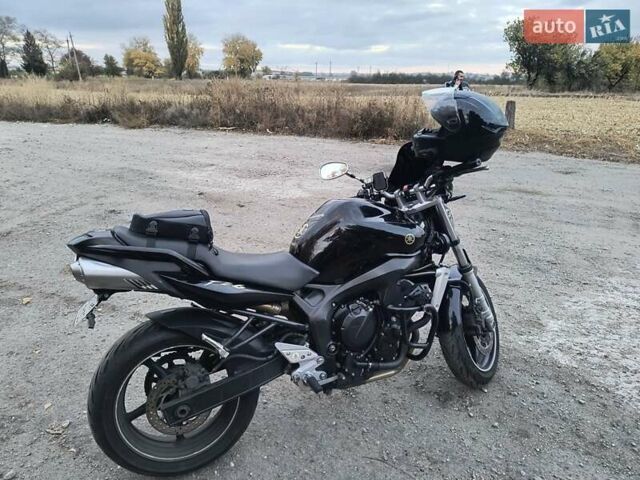 Черный Ямаха FZ6 Fazer, объемом двигателя 0.6 л и пробегом 42 тыс. км за 4199 $, фото 7 на Automoto.ua