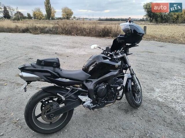 Черный Ямаха FZ6 Fazer, объемом двигателя 0.6 л и пробегом 42 тыс. км за 4199 $, фото 8 на Automoto.ua