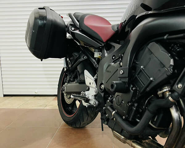 Черный Ямаха FZ6 Fazer, объемом двигателя 0.6 л и пробегом 34 тыс. км за 5800 $, фото 4 на Automoto.ua