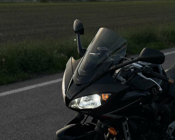 Черный Ямаха FZ6 Fazer, объемом двигателя 0.6 л и пробегом 36 тыс. км за 5500 $, фото 6 на Automoto.ua