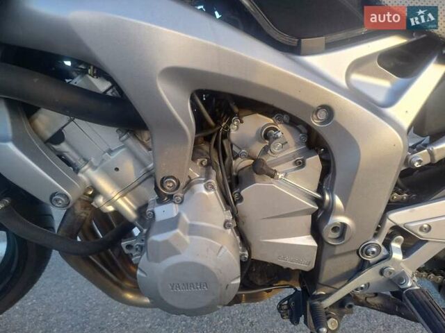 Черный Ямаха FZ6 Fazer, объемом двигателя 0.6 л и пробегом 48 тыс. км за 4800 $, фото 3 на Automoto.ua