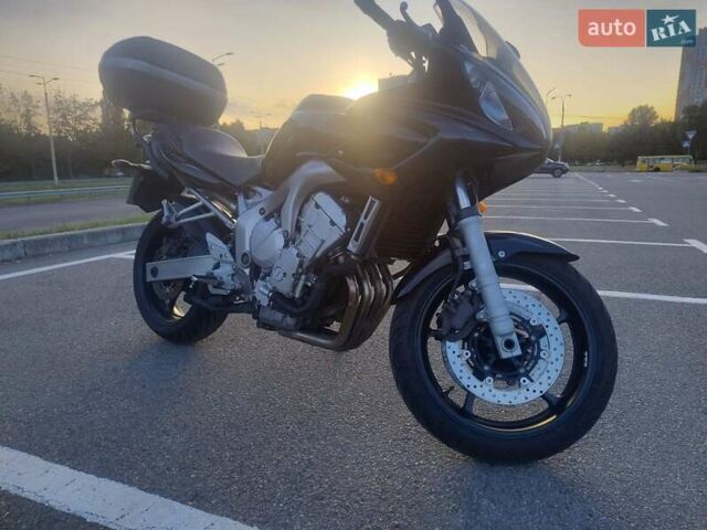Черный Ямаха FZ6 Fazer, объемом двигателя 0.6 л и пробегом 48 тыс. км за 4800 $, фото 2 на Automoto.ua