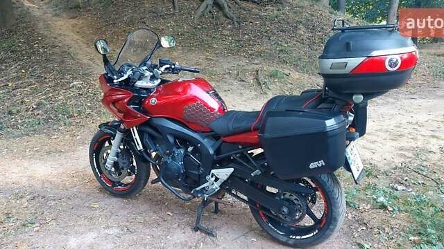 Красный Ямаха FZ6 Fazer, объемом двигателя 0.6 л и пробегом 69 тыс. км за 4700 $, фото 4 на Automoto.ua