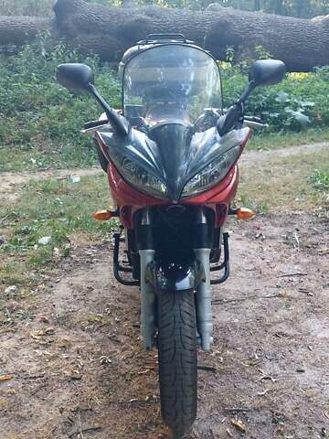 Красный Ямаха FZ6 Fazer, объемом двигателя 0.6 л и пробегом 69 тыс. км за 4700 $, фото 1 на Automoto.ua