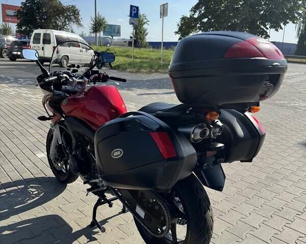 Красный Ямаха FZ6 Fazer, объемом двигателя 0.6 л и пробегом 31 тыс. км за 5499 $, фото 6 на Automoto.ua