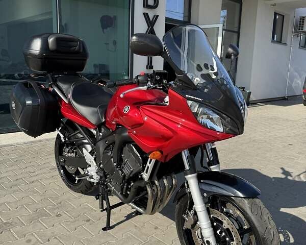 Красный Ямаха FZ6 Fazer, объемом двигателя 0.6 л и пробегом 31 тыс. км за 5499 $, фото 3 на Automoto.ua