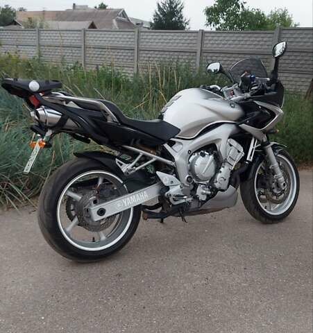Ямаха FZ6 Fazer 2004 в Харькове на Automoto.ua Ямаха FZ6 Fazer, объемом двигателя 0.6 л и пробегом 36 тыс. км за 4800 $, фото 4 на Automoto.ua