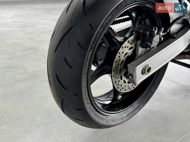 Ямаха FZ6 Fazer, объемом двигателя 0.6 л и пробегом 16 тыс. км за 5599 $, фото 10 на Automoto.ua