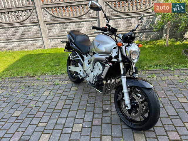 Серый Ямаха FZ6 Fazer, объемом двигателя 0.6 л и пробегом 24 тыс. км за 5500 $, фото 6 на Automoto.ua