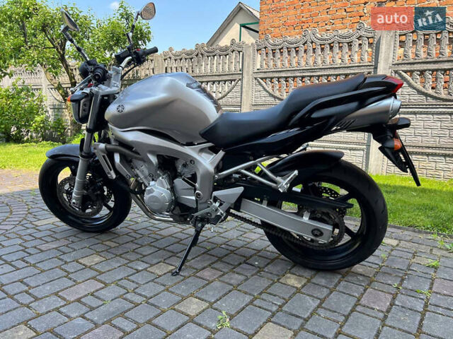 Серый Ямаха FZ6 Fazer, объемом двигателя 0.6 л и пробегом 24 тыс. км за 5500 $, фото 8 на Automoto.ua