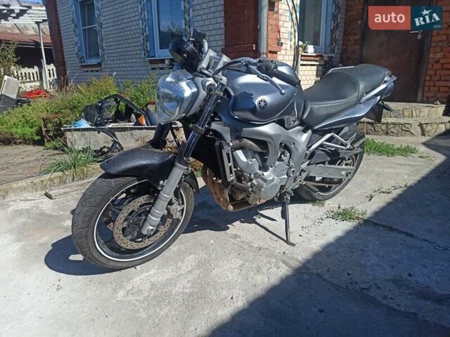 Серый Ямаха FZ6 Fazer, объемом двигателя 0.6 л и пробегом 35 тыс. км за 3700 $, фото 5 на Automoto.ua