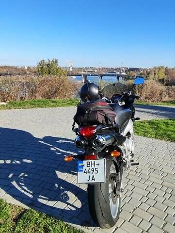 Серый Ямаха FZ6 Fazer, объемом двигателя 0.6 л и пробегом 85 тыс. км за 4000 $, фото 11 на Automoto.ua