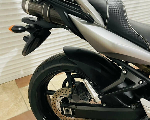 Серый Ямаха FZ6 Fazer, объемом двигателя 0.6 л и пробегом 51 тыс. км за 6300 $, фото 7 на Automoto.ua