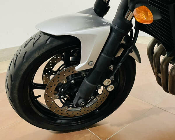 Серый Ямаха FZ6 Fazer, объемом двигателя 0.6 л и пробегом 51 тыс. км за 6300 $, фото 11 на Automoto.ua