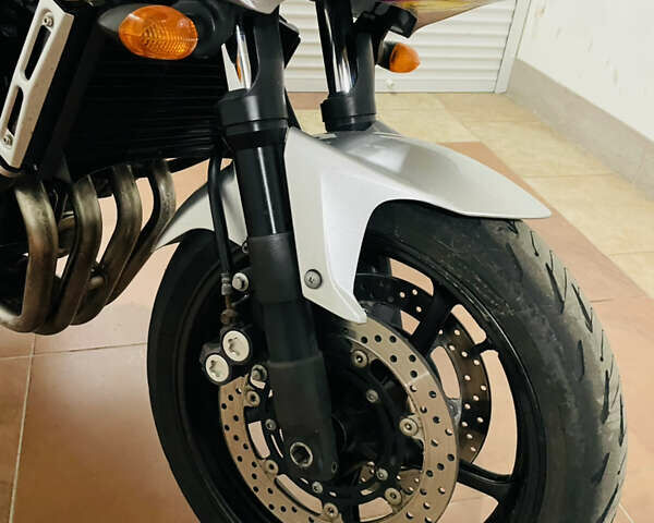 Серый Ямаха FZ6 Fazer, объемом двигателя 0.6 л и пробегом 51 тыс. км за 6300 $, фото 1 на Automoto.ua