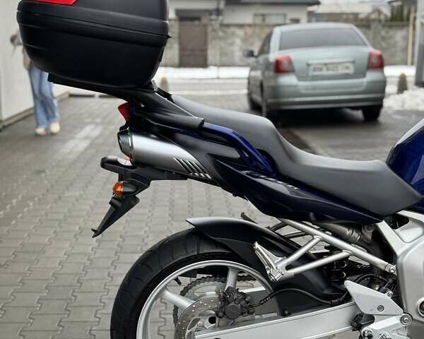 Синий Ямаха FZ6 Fazer, объемом двигателя 0.6 л и пробегом 31 тыс. км за 4999 $, фото 11 на Automoto.ua